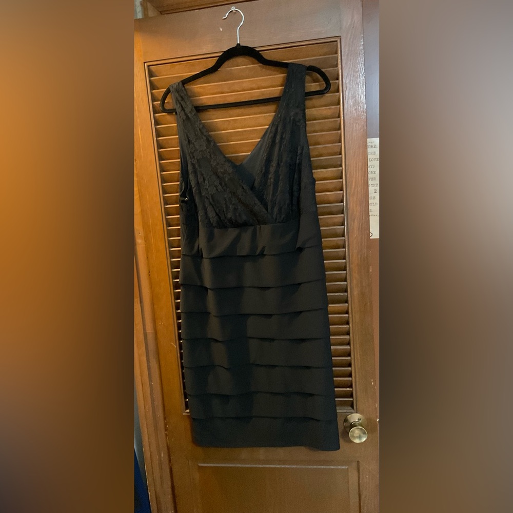 Wishes Wishes Wishes :  Black evening dress with ruffle bottom size: XXL.